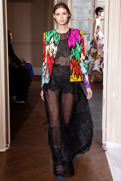 Look 15